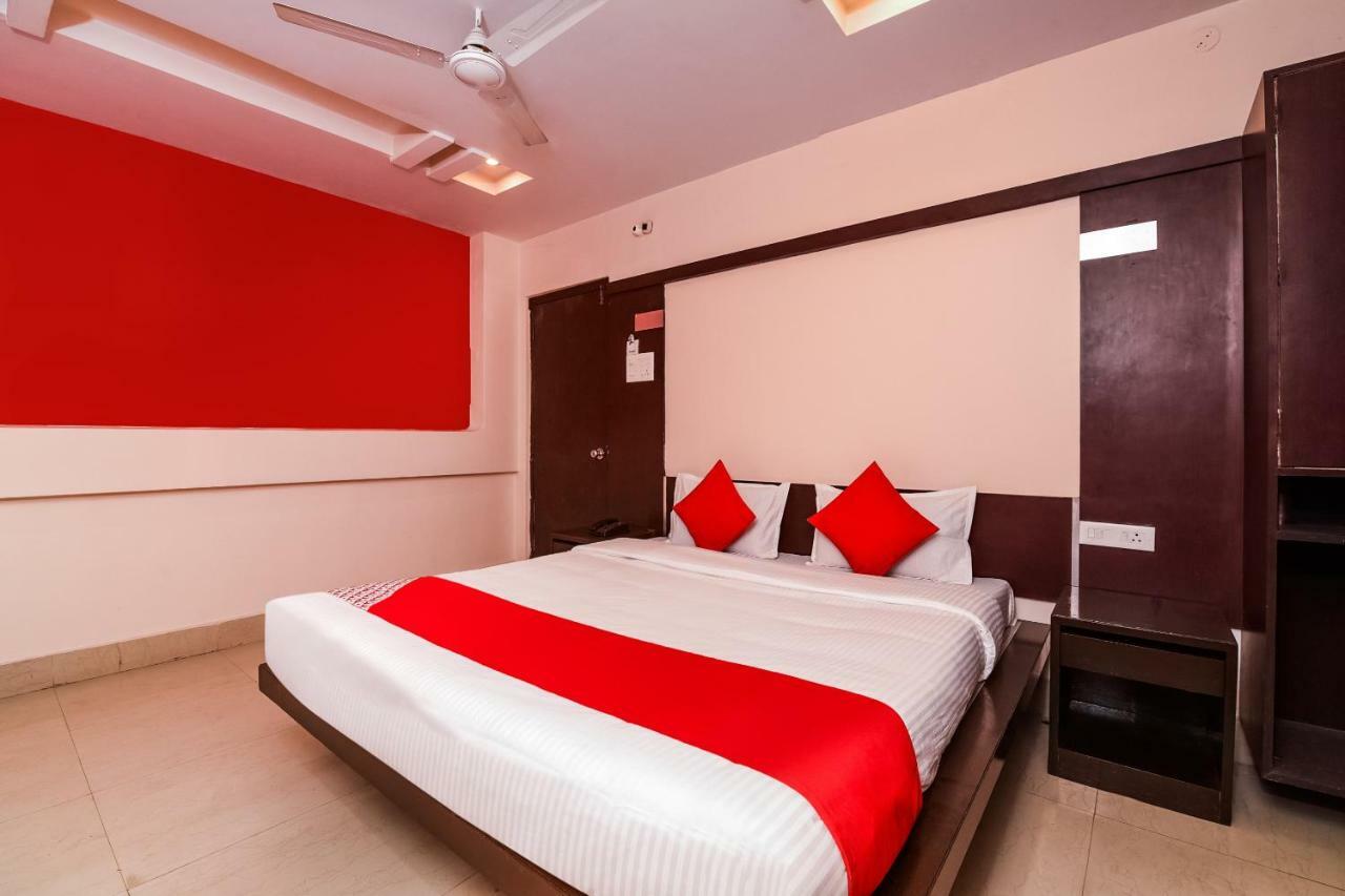 Oyo 28856 Manjeera Inn Visakhapatnam Exterior photo
